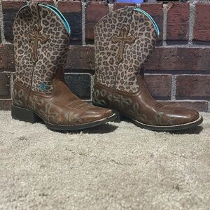 Ariat boots. Used, but in good condition. Youth size 3.
